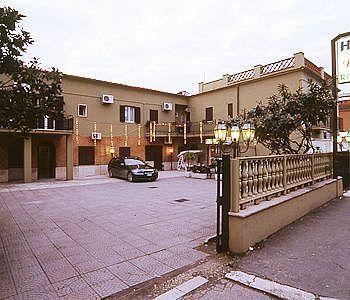Hotel Le Rose Тиволи-Терме Экстерьер фото